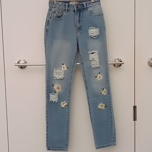 Embroidered bf jeans